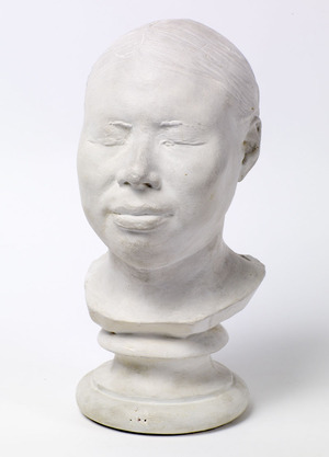 plaster cast busts (image/jpeg)